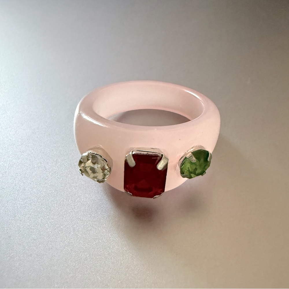 Resin Ring - pink with 3 gemstones